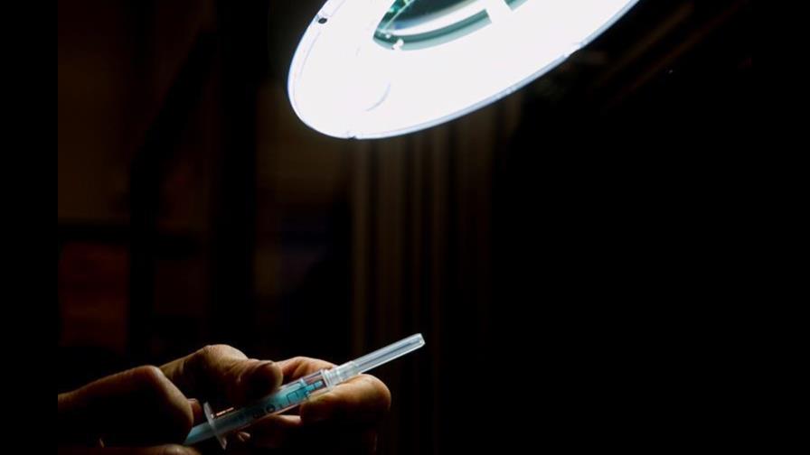 Dejar a los países pobres sin vacunas perjudicará la economía de los ricos