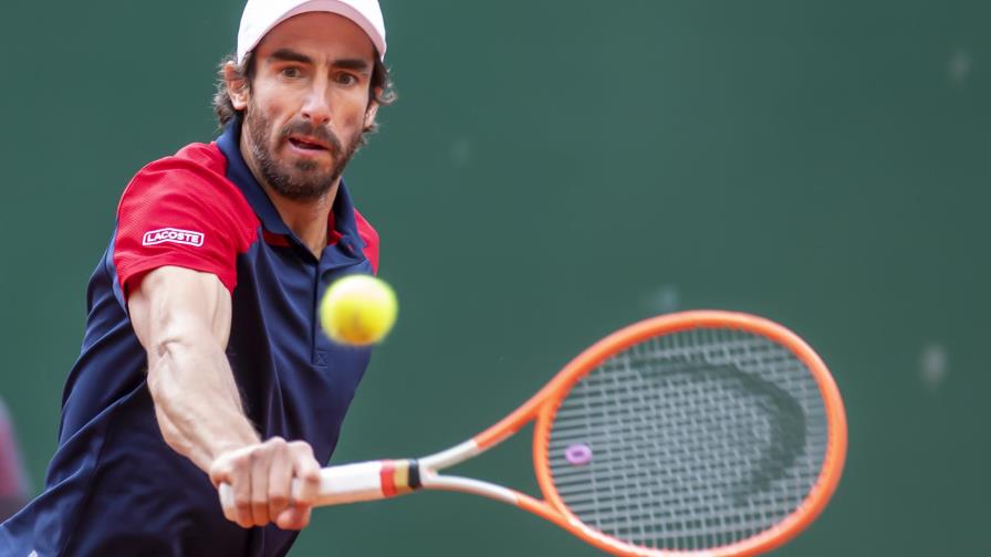 Cuevas logra 2 triunfos y es semifinalista en Ginebra