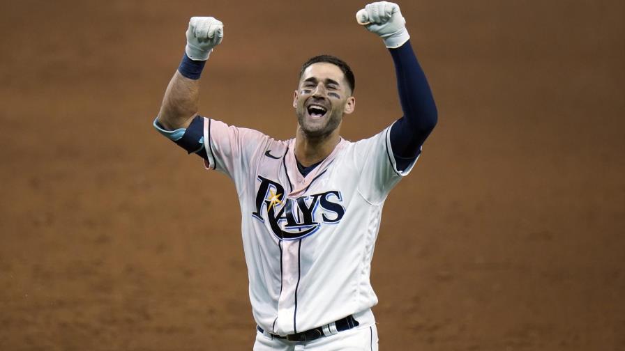 Kevin Kiermaier anota en la 10ma y Rays vencen a Azulejos