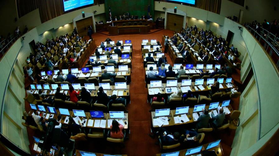 Parlamento chileno comienza debate sobre reforma de pensiones de Piñera
