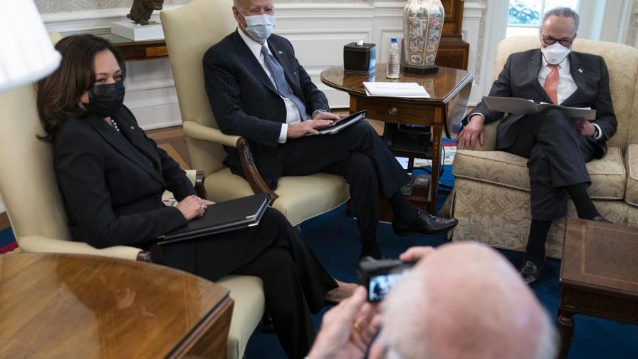 Biden al Congreso: piensen en grande sobre el rescate