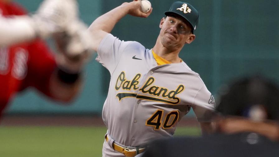 Bassitt receta 10 ponches; Atléticos ganan en Boston