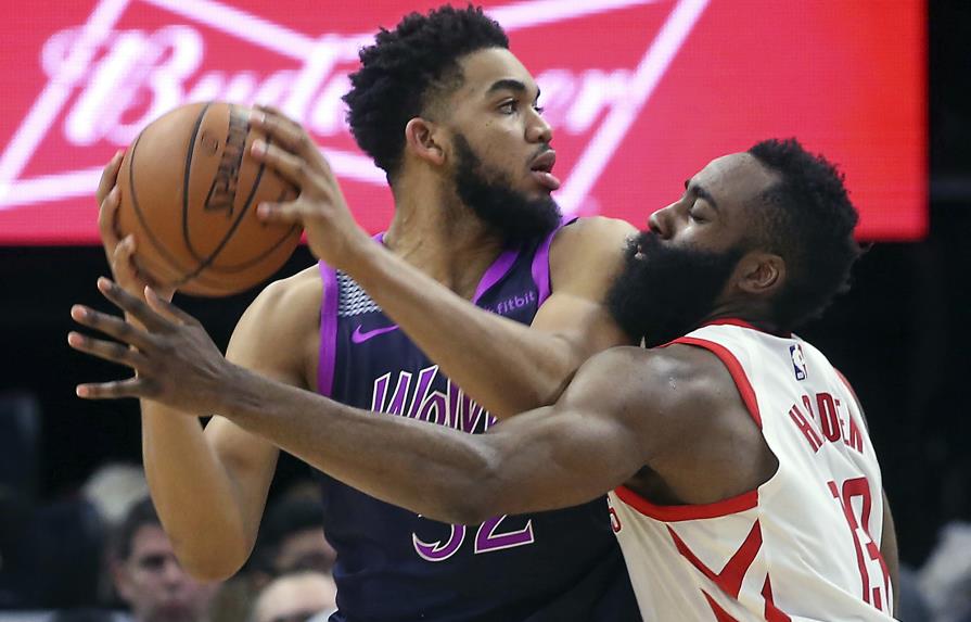 Harden 42 puntos en derrota de los Rockets; con 25 Towns ayuda victoria de los Timberwolves
