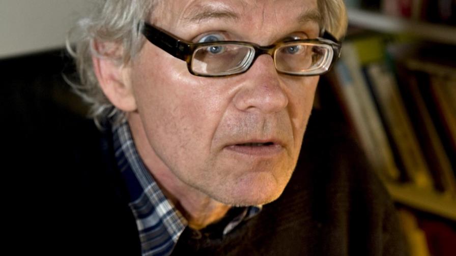 Un artista sueco amenazado muere en accidente de carretera Un artista sueco amenazado muere en accidente de carretera