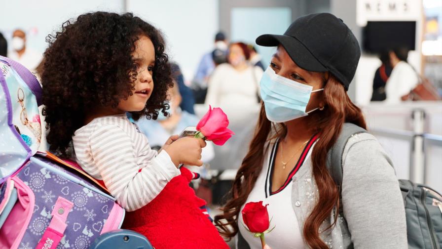Han retornado 861 dominicanos desde NY en vuelos especiales por la pandemia