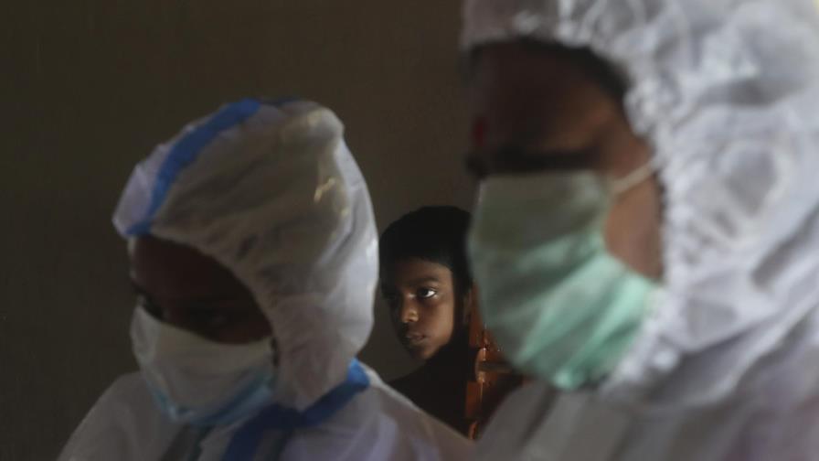 India reporta 933 muertos por virus y casi 2,1 mlns de casos