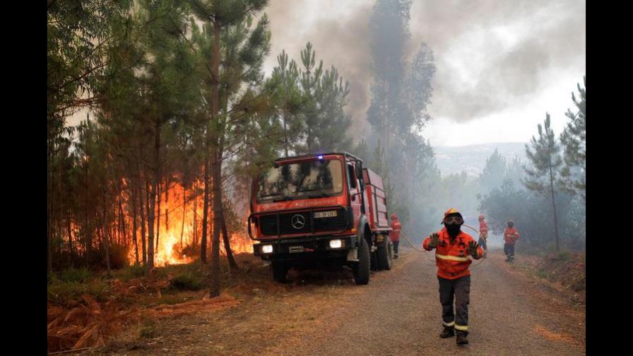 Un bombero muerto en labores para sofocar un incendio en Portugal