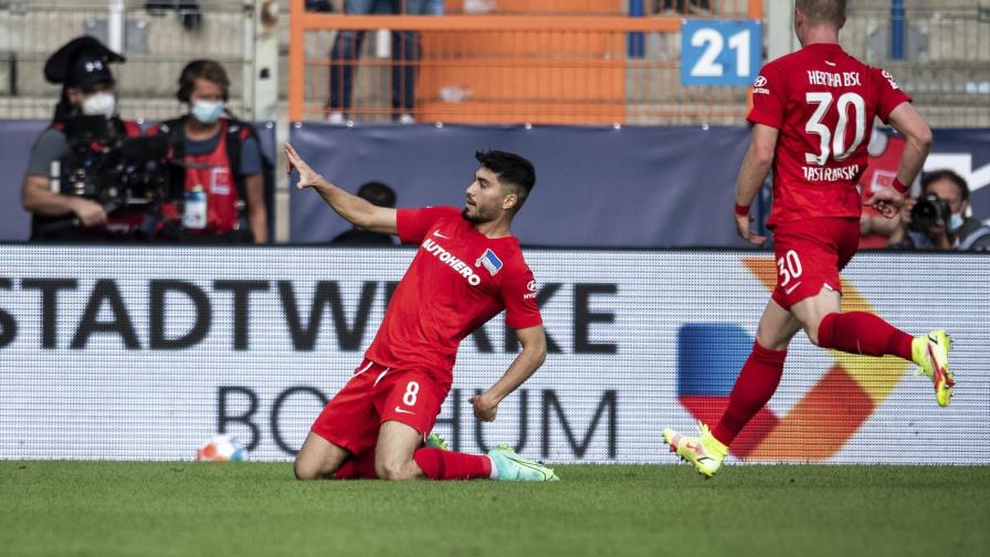 Hertha logra su 1ra victoria, 3-1 de visita a Bochum