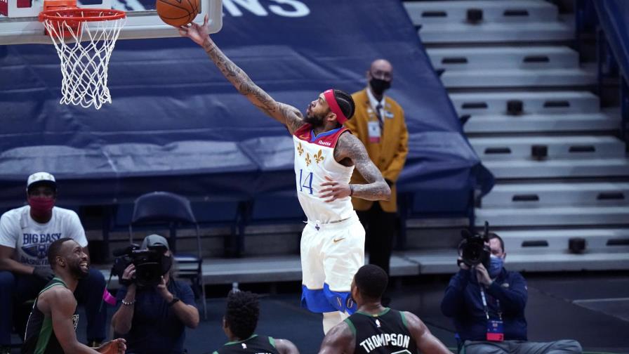 Pelicans remontan de 24 puntos en contra y vencen a Celtics