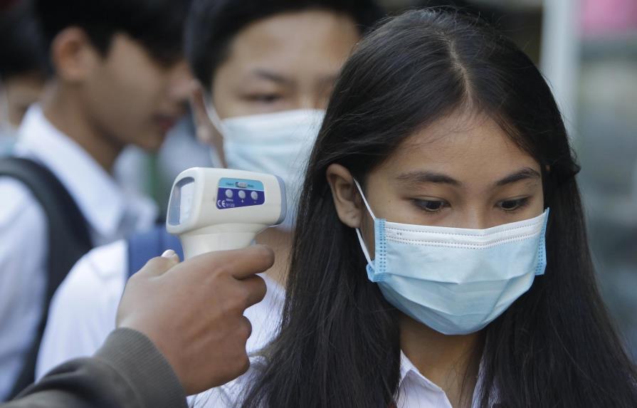 Camboya rastrea contactos tras detectar contagio local