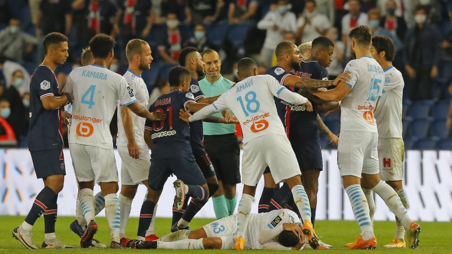 PSG respalda a Neymar en señalamientos de racismo