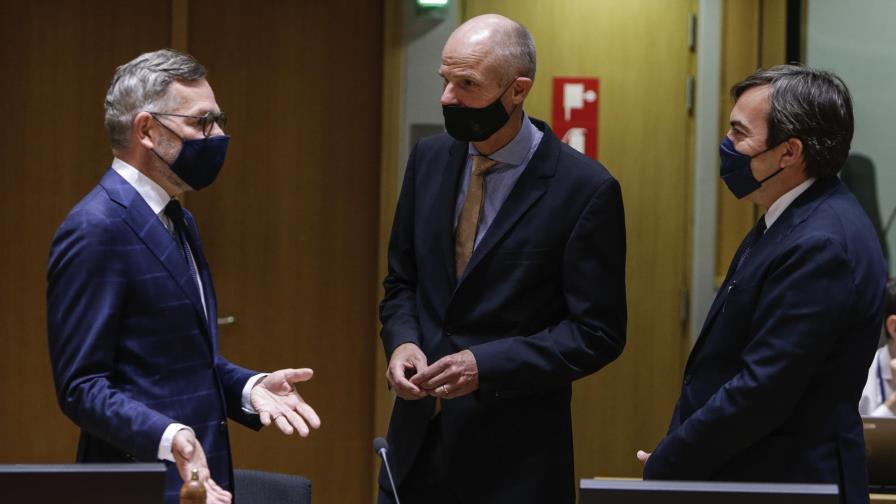 UE pide a Londres que se deje de juegos en negociaciones