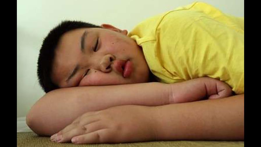 Cómo la falta de sueño favorece la obesidad