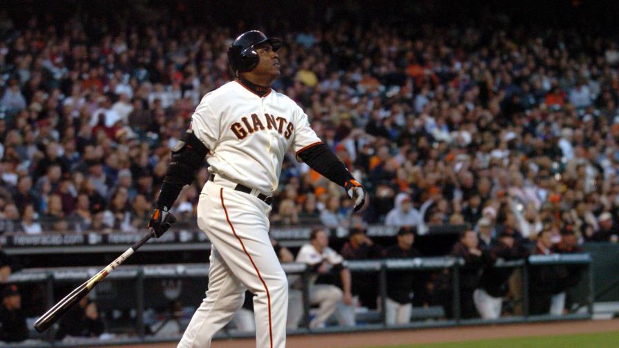 ¿Hubo chispas de racismo en los jonrones récords de Hank Aaron y Barry Bonds?