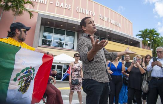 Sarita: José José será cremado, mitad irá a México