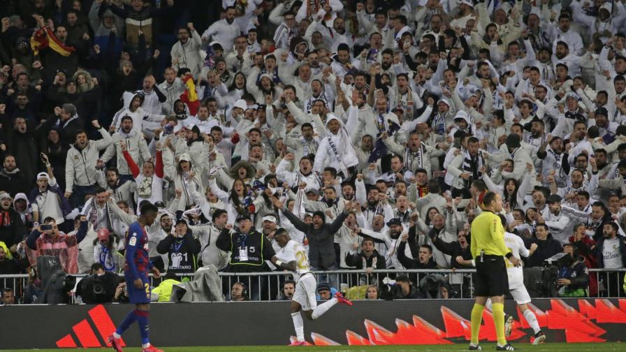 Real Madrid corta mala racha, vence a Barça y es líder Real Madrid corta mala racha, vence a Barça y es líder