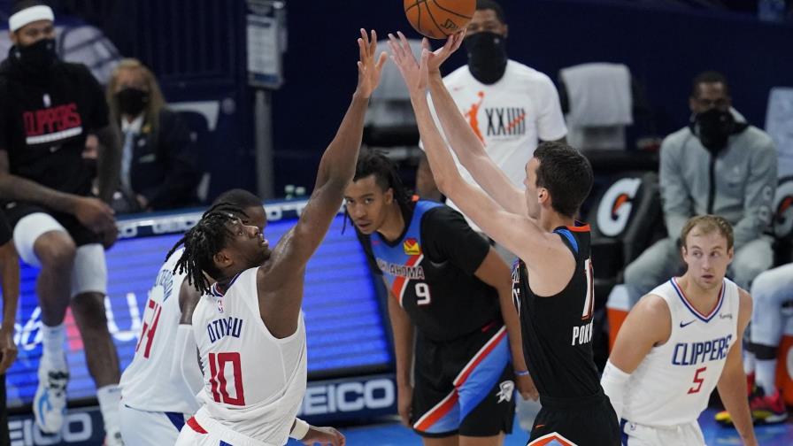 Pokusevski anota 29, el Thunder gana a los Clippers 117-112