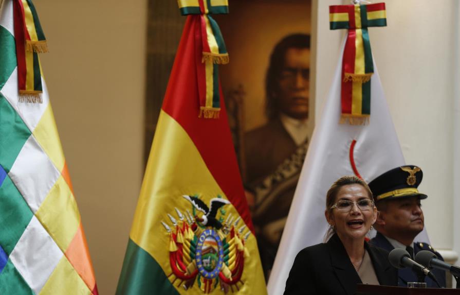 ¿Enfrentar la crisis en Bolivia da ventaja electoral a Áñez?