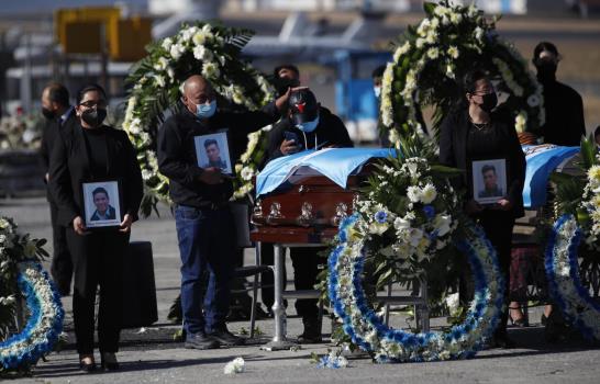 Guatemala: llegan restos de migrantes asesinados en México