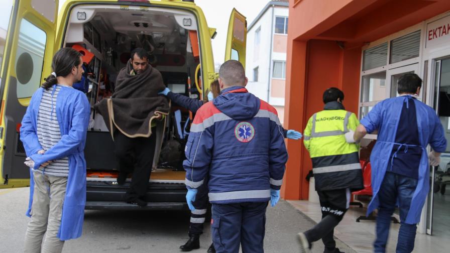 12 migrantes muertos, 21 rescatados tras naufragio en Grecia