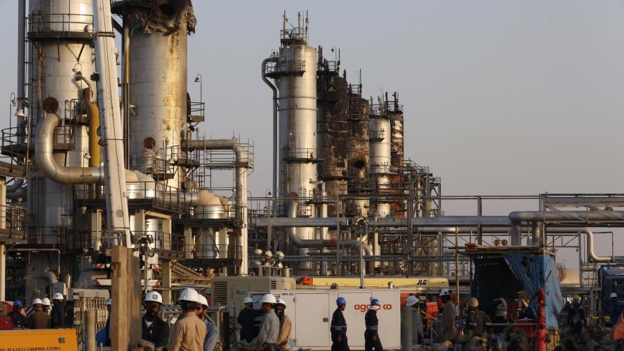 Arabia Saudí anuncia salida a bolsa de su petrolera estatal