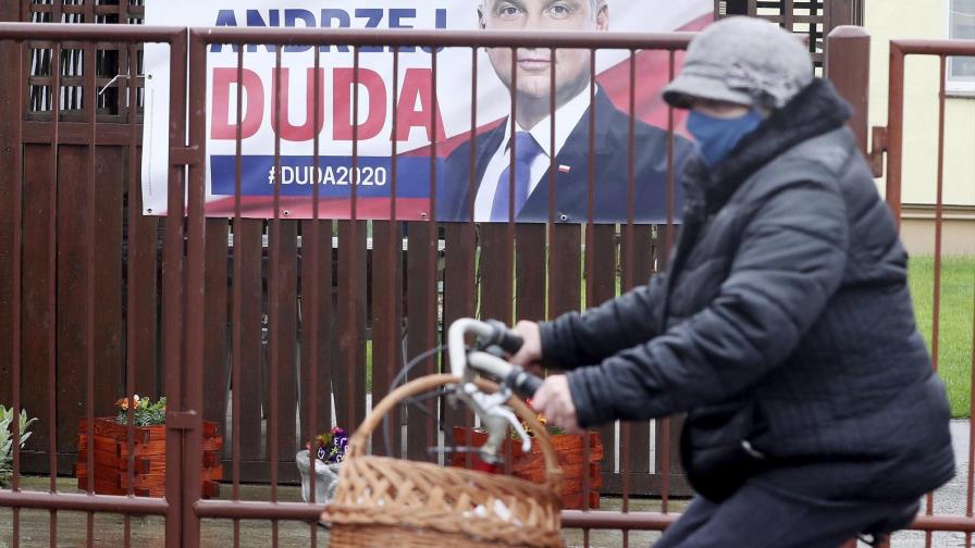 Polonia: Coalición gobernante acuerda posponer elecciones