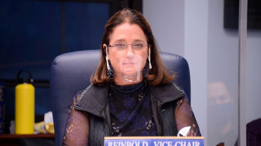 Una aerolínea en EE.UU. veta a una senadora por negarse a llevar mascarilla