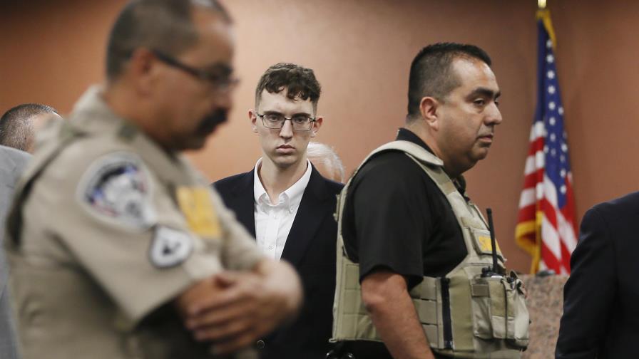 Hombre acusado de masacre en El Paso comparece en la corte Hombre acusado de masacre en El Paso comparece en la corte