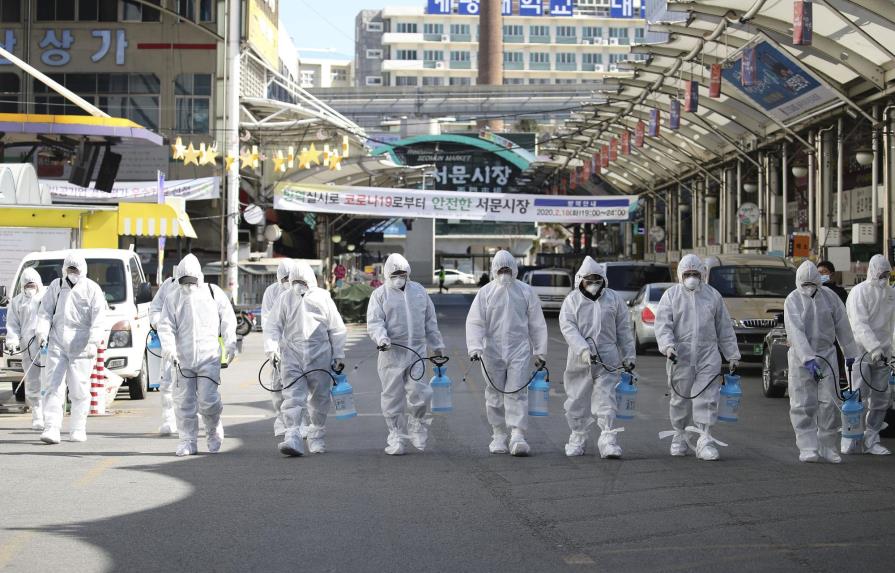 Suben casos de virus en Corea del Sur, 150 muertos en China