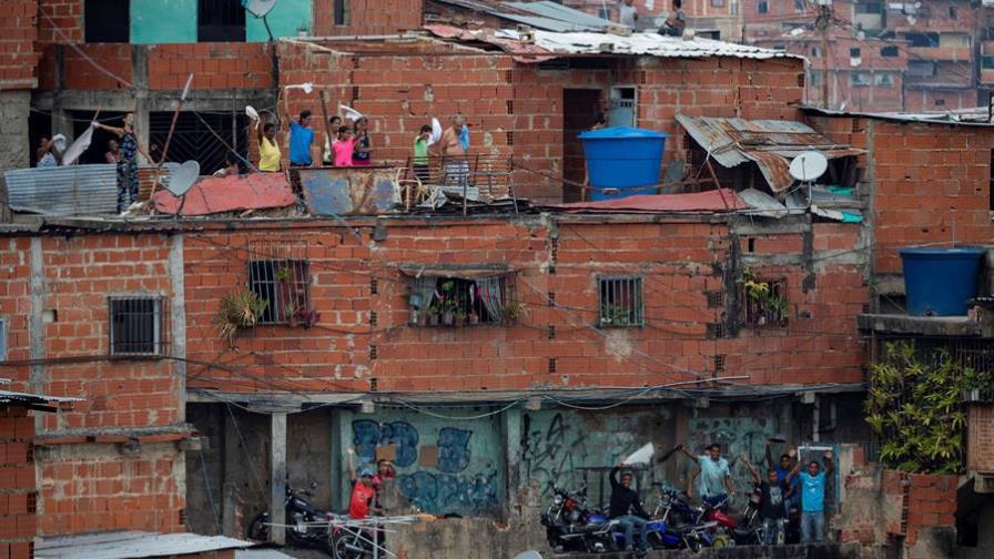 El BM alerta que 60 millones de personas podrían volver a extrema pobreza