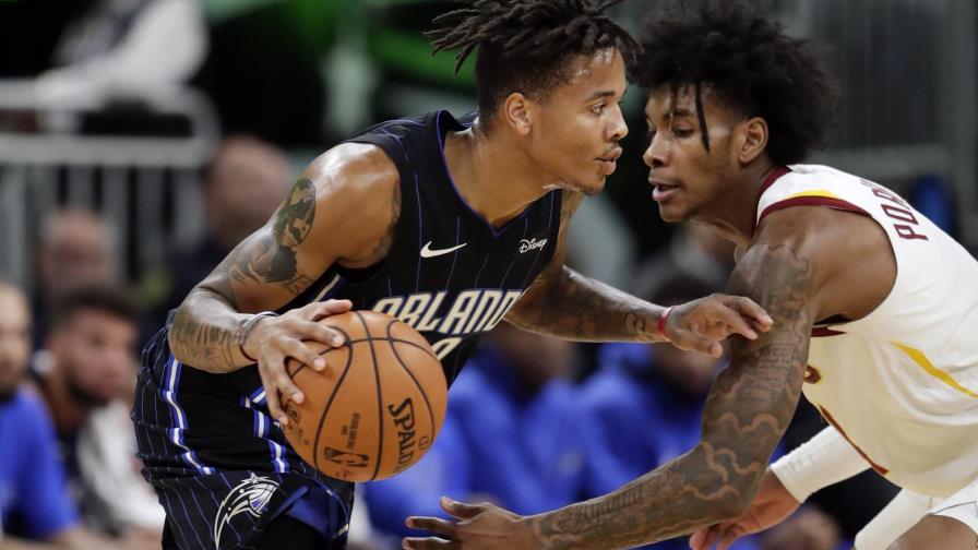 Vucevic y Magic abren campaña venciendo a Cavs