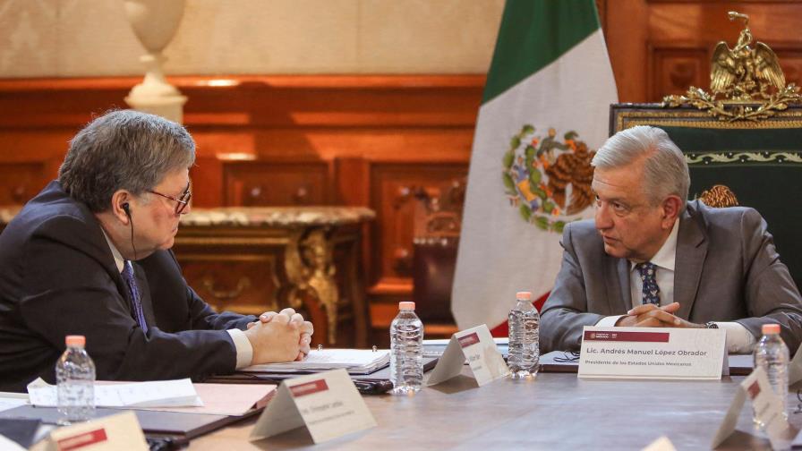 AMLO y secretario de Justicia de EEUU se reúnen en privado