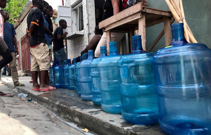 La crisis de combustible seca los grifos en Haití