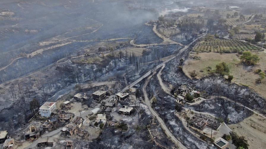Incendios en Turquía dejan 3 muertos y 58 hospitalizados