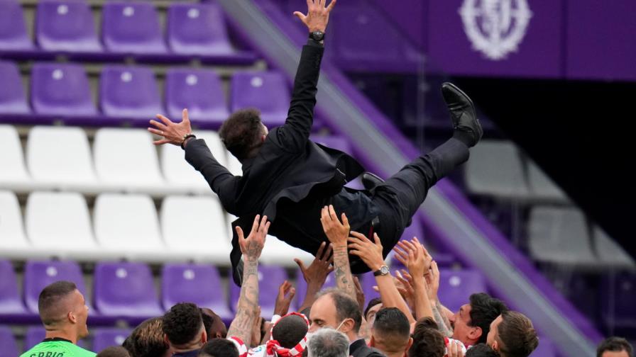 Tras título de liga, Simeone y el Atlético quieren más Tras título de liga, Simeone y el Atlético quieren más