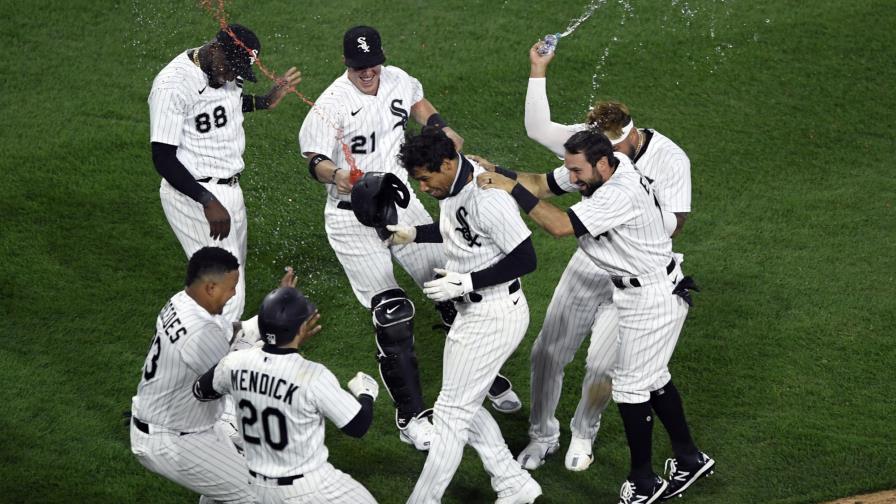 Pelotazo a Grandal en segunda da triunfo a Medias Blancas