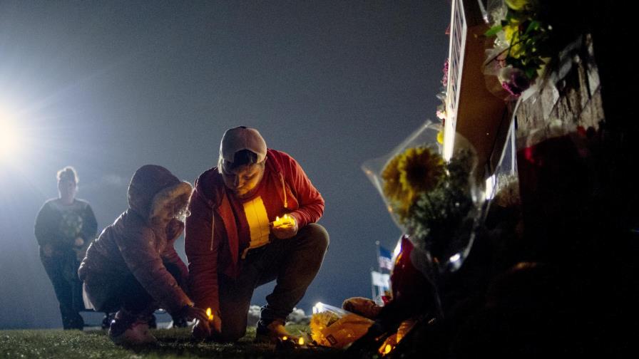 Acusan a padres en tiroteo escolar de homicidio involuntario