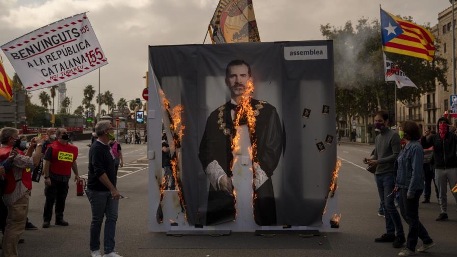Miles protestan en Barcelona contra visita del rey de España