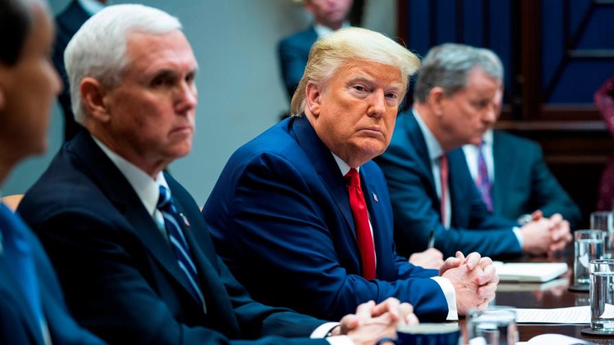 Trump dice que no se toca la cara por el coronavirus y que lo echa de menos Trump dice que no se toca la cara por el coronavirus y que lo echa de menos