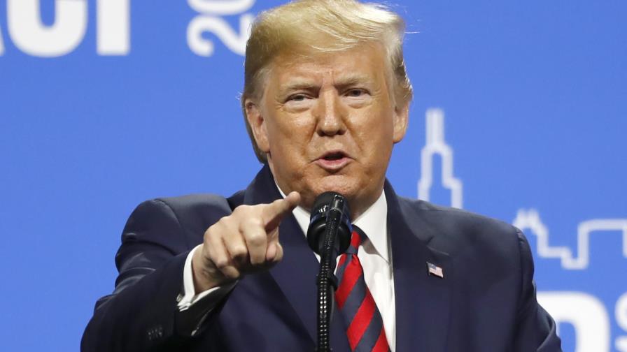 Trump dice que Chicago es una vergüenza para EEUU