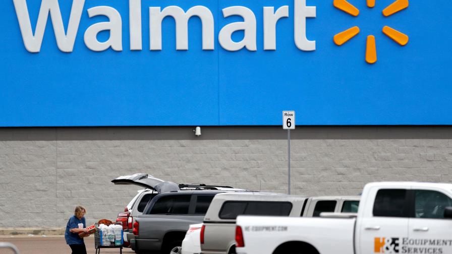 Suben ventas de Walmart por enorme demanda durante crisis
