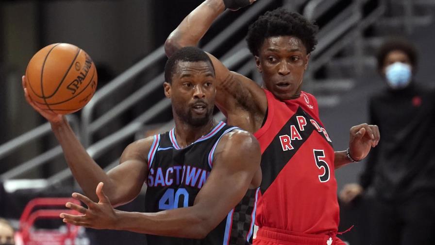 Kings superan a Raptors e hilvanan 3ra victoria