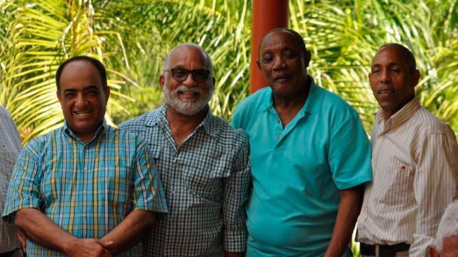 Celebran encuentro de sobrevivientes con diversidad de profesionales asistentes