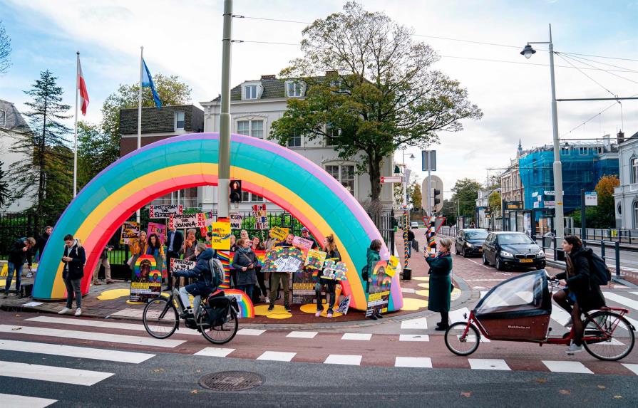 El orgullo LGBTIQ vuelve a marchar en Buenos Aires y reclama ley trans