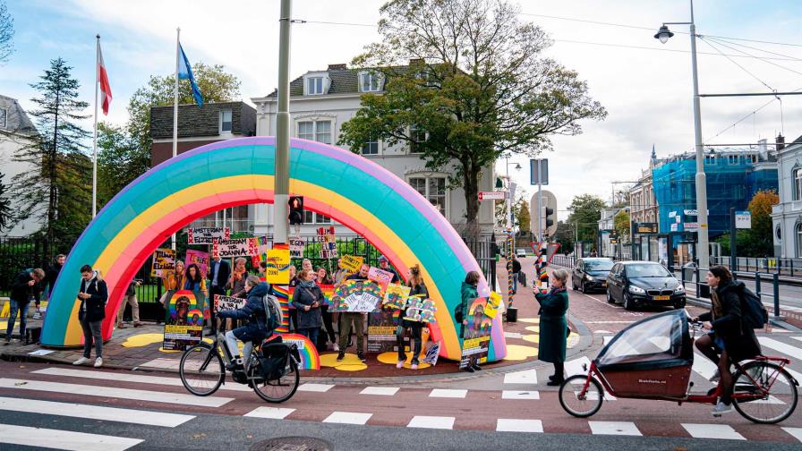 El orgullo LGBTIQ vuelve a marchar en Buenos Aires y reclama ley trans