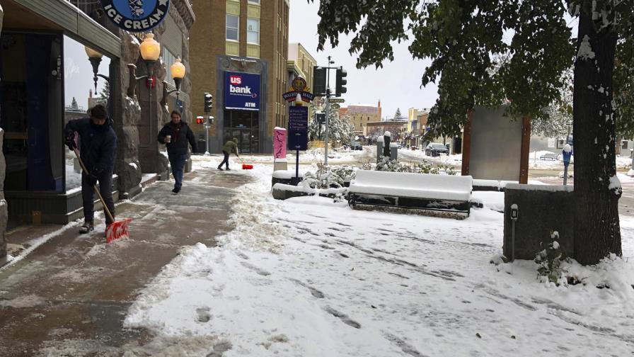 Tormenta de nieve atraviesa las Grandes Llanuras de EEUU