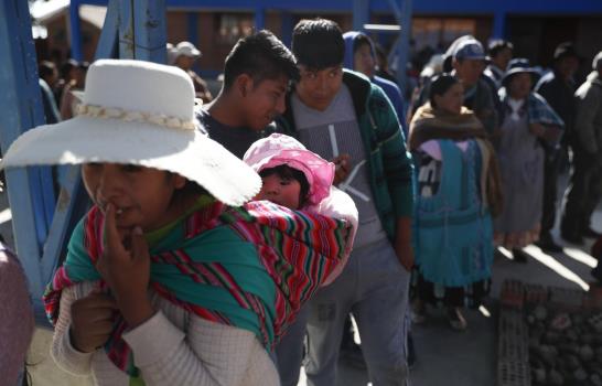 Evo Morales lidera votación pero iría a ballotage en Bolivia