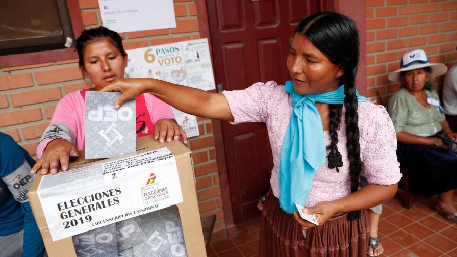 Candidato Mesa denuncia manipulación del voto en Bolivia Candidato Mesa denuncia manipulación del voto en Bolivia