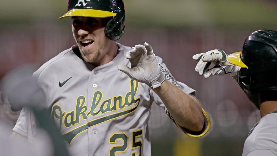 Piscotty pega grand slam en la 9na; Atléticos ganan Piscotty pega grand slam en la 9na; Atléticos ganan