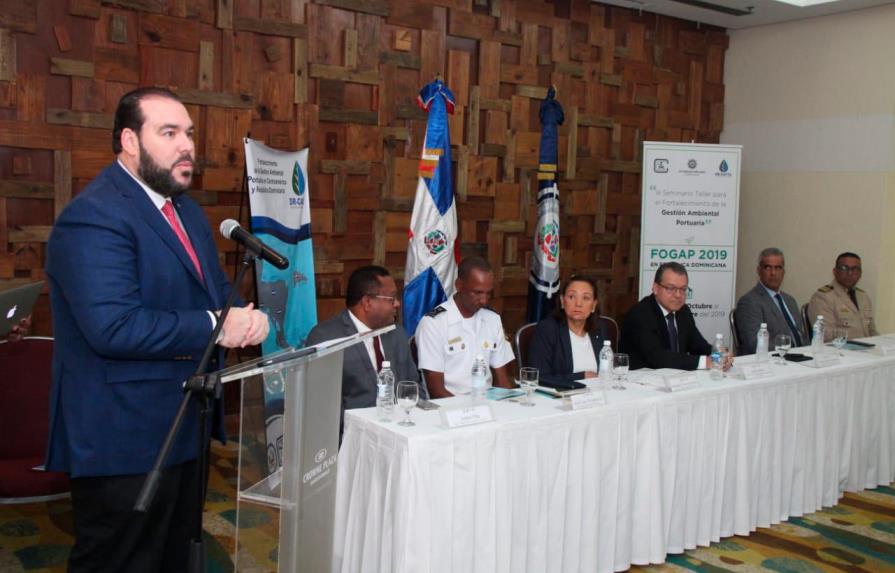 Gobierno dice estar comprometido con la gestión ambiental de los puertos dominicanos